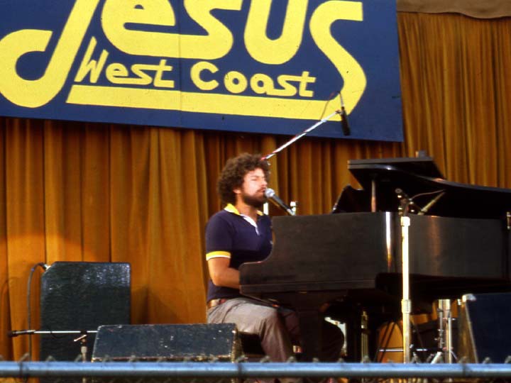 June 1982, Keith gives his "final" message from the Lord, "Jesus Commands Us to Go!"